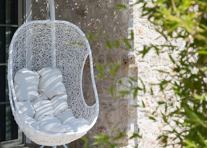 White Pearls-Adults Only Luxury Suites
